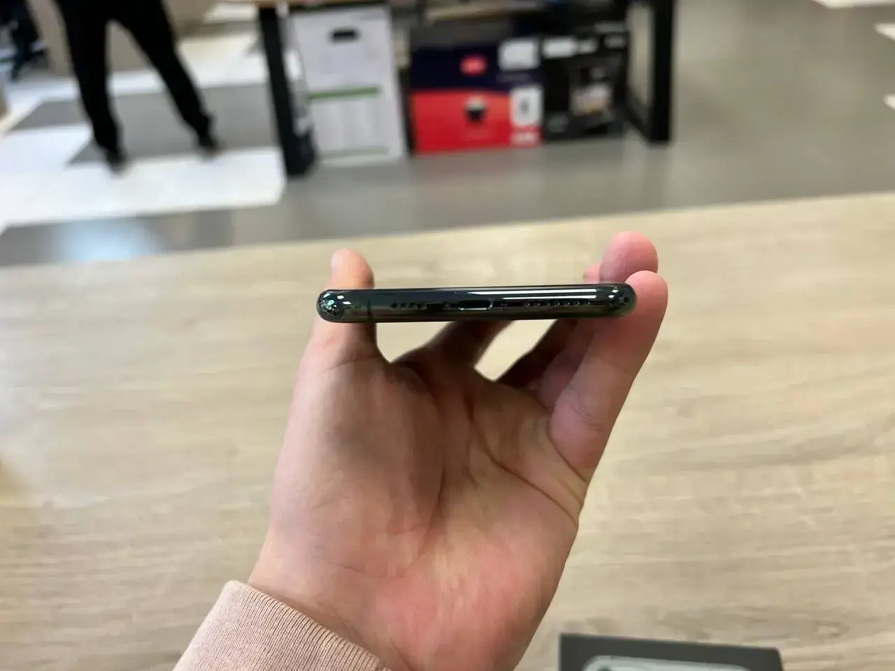 USED (IP0025) Apple iPhone 11 Pro Max Dual Sim 64GB Midnight Green (MWF02), (Стан - 9/10, Комплект - iPhone, коробка | гарантія - 1 міс.)